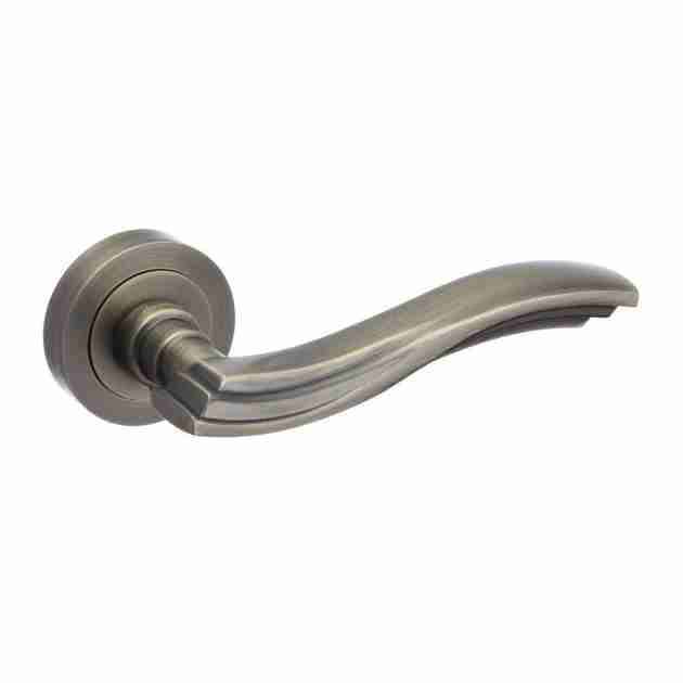 Mâner cu rozetă – Sculpt - Bronz antic